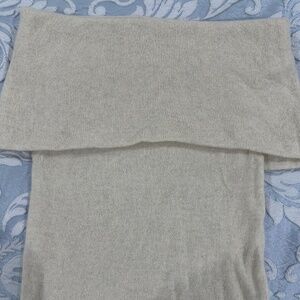 NWOT 100% CASHMERE  Off The Shoulder Top